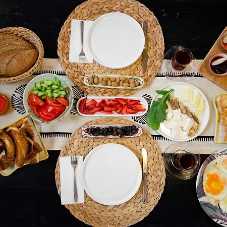 Paydos Проживання в сім'ї Каш